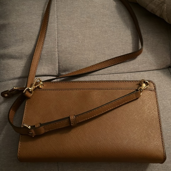Michael Kors Crossbody/Clutch - Picture 5 of 8